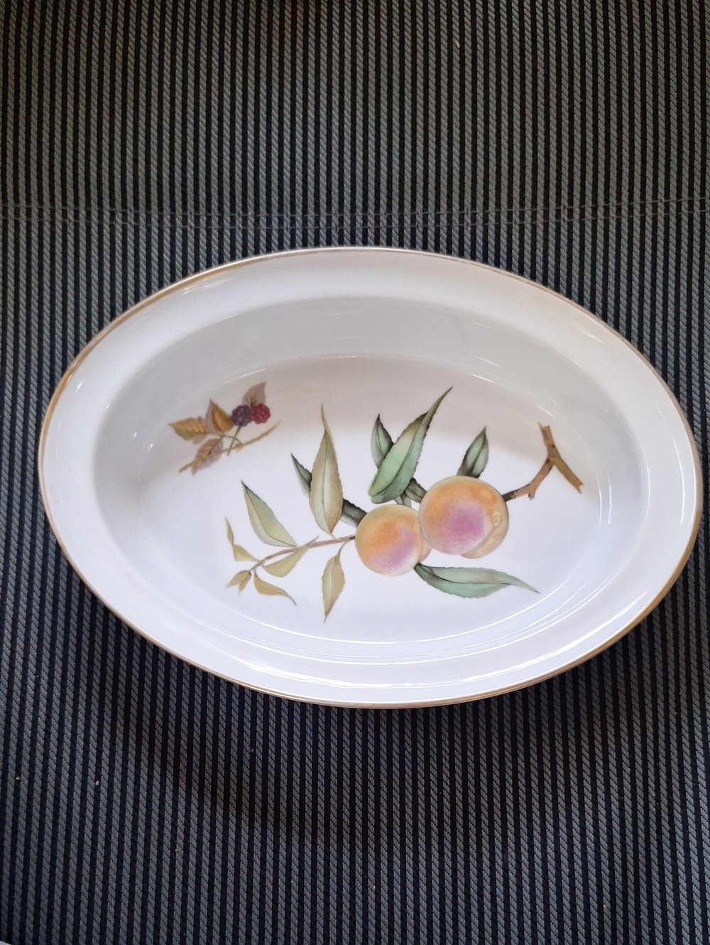 Vintage Royal Worcester Evesham Gold Oval Fruit Pattern Platter 1961 - Picture 3 of 9